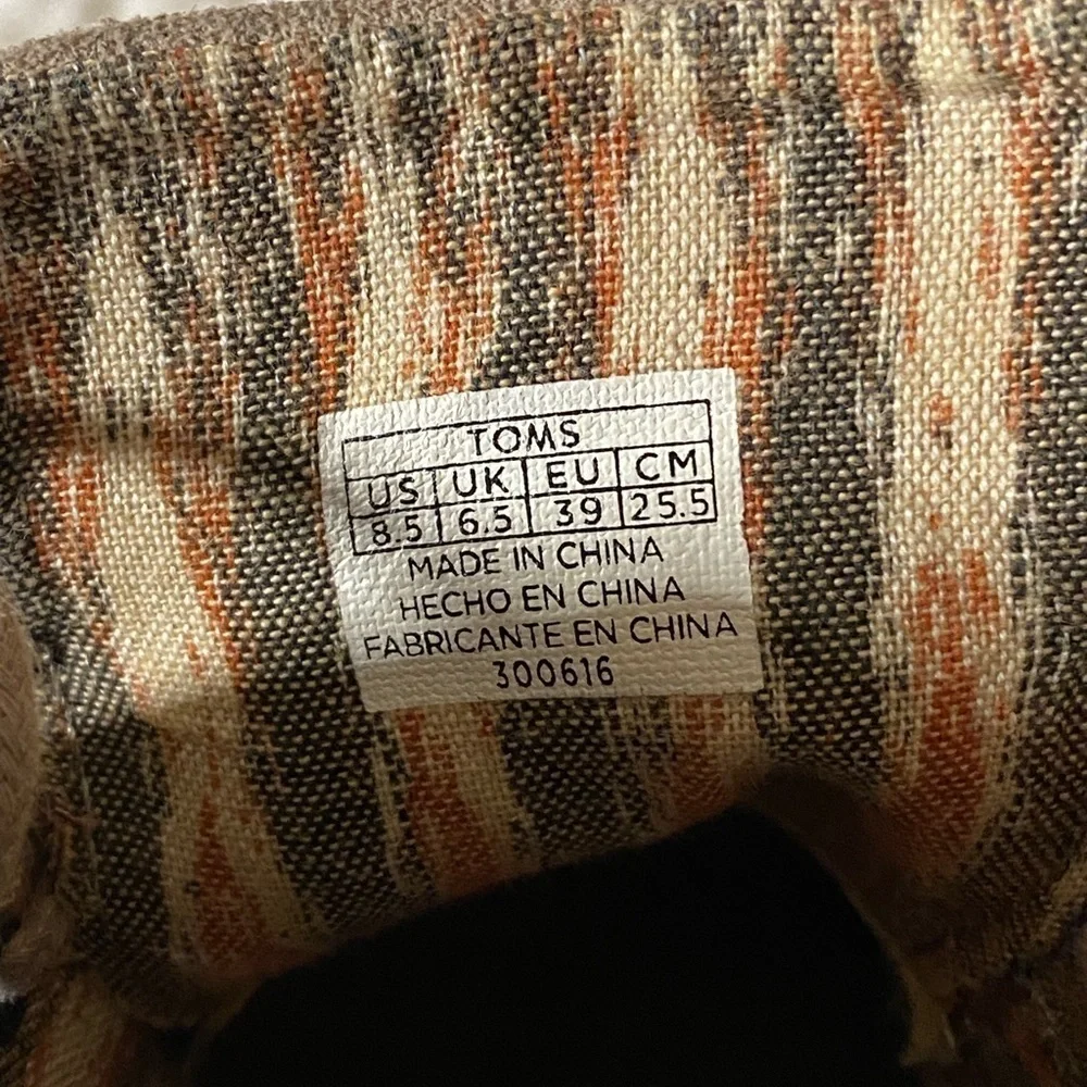 Toms Women’s Suede Wedge